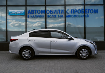 Подержанный автомобиль Kia Rio Sedan 2021 года (6 фото)