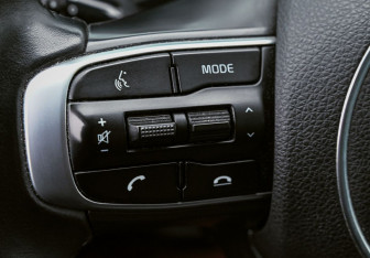 Подержанный автомобиль Kia K5 2021 года (13 фото)