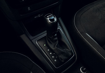 Подержанный автомобиль Skoda Yeti 2017 года (16 фото)