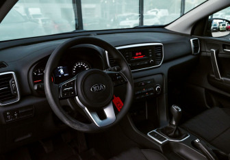 Подержанный автомобиль Kia Sportage 2019 года (15 фото)