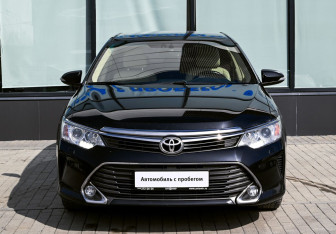 Подержанный автомобиль Toyota Camry Sedan 2015 года (8 фото)