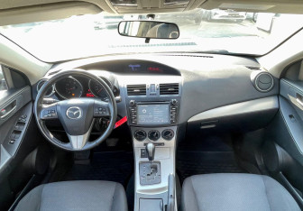 Подержанный автомобиль Mazda 3 Sedan 2011 года (10 фото)