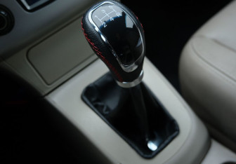 Подержанный автомобиль Vortex Estina 2009 года (13 фото)