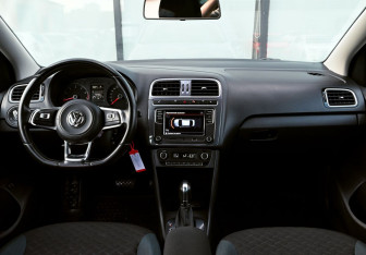 Подержанный автомобиль Volkswagen Polo Sedan 2019 года (18 фото)