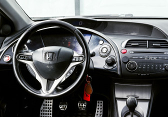 Подержанный автомобиль Honda Civic Hatchback 2008 года (21 фото)