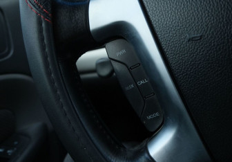 Подержанный автомобиль Chevrolet Epica 2010 года (13 фото)