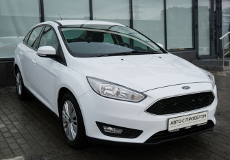 Подержанный автомобиль Ford Focus Sedan 2018 года (7 фото)