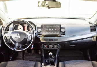 Подержанный автомобиль Mitsubishi Lancer Sedan 2008 года (10 фото)
