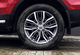 Подержанный автомобиль Geely Atlas Pro 2023 года (23 фото)