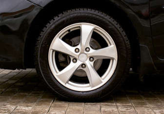 Подержанный автомобиль Toyota Corolla Sedan 2010 года (18 фото)