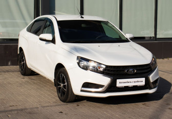 Подержанный автомобиль LADA (ВАЗ) Vesta Sedan 2018 года (7 фото)