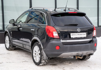 Подержанный автомобиль Opel Antara 2014 года (3 фото)