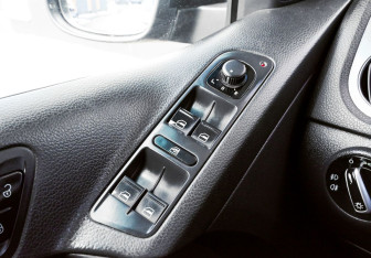 Подержанный автомобиль Volkswagen Tiguan 2012 года (12 фото)