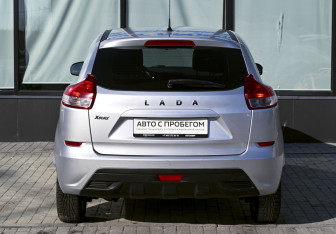 Подержанный автомобиль LADA (ВАЗ) XRAY 2018 года (4 фото)