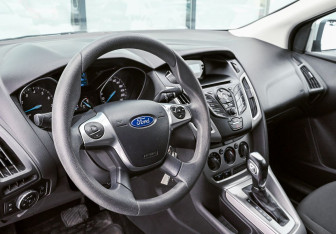 Подержанный автомобиль Ford Focus Hatchback 2011 года (10 фото)