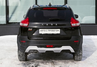 Подержанный автомобиль LADA (ВАЗ) XRAY 2018 года (4 фото)