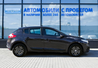 Подержанный автомобиль Renault Megane Hatchback 2013 года (6 фото)