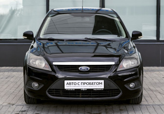 Подержанный автомобиль Ford Focus Hatchback 2009 года (8 фото)