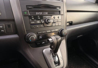 Подержанный автомобиль Honda CR-V 2012 года (13 фото)