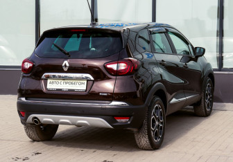Подержанный автомобиль Renault Kaptur 2020 года (5 фото)