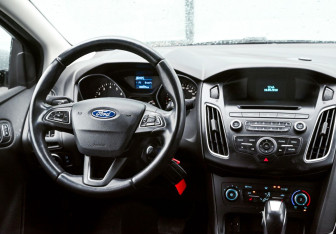Подержанный автомобиль Ford Focus Sedan 2018 года (19 фото)