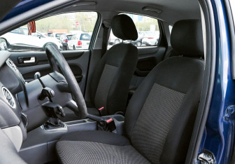 Подержанный автомобиль Ford Focus Hatchback 2010 года (14 фото)