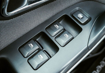 Подержанный автомобиль Kia Ceed Hatchback 2015 года (14 фото)