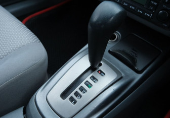 Подержанный автомобиль Mitsubishi Lancer Sedan 2006 года (12 фото)