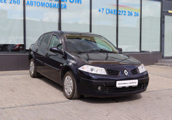 Подержанный автомобиль Renault Megane Sedan 2007 года (7 фото)