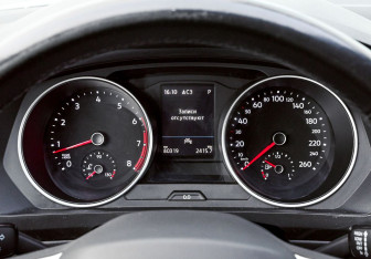 Подержанный автомобиль Volkswagen Tiguan 2021 года (19 фото)