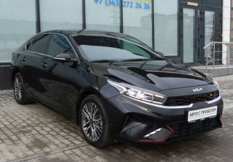 Подержанный автомобиль Kia Cerato Sedan 2022 года (7 фото)