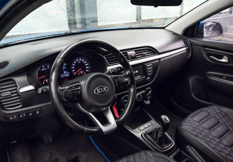 Подержанный автомобиль Kia Rio Sedan 2018 года (15 фото)