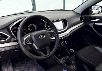 Подержанный автомобиль LADA (ВАЗ) Vesta Sedan 2023 года (16 фото)