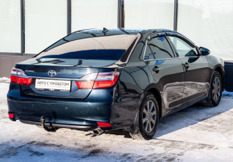 Подержанный автомобиль Toyota Camry Sedan 2017 года (5 фото)