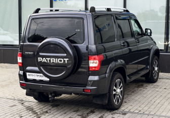 Подержанный автомобиль УАЗ Patriot 2023 года (5 фото)