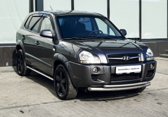Подержанный автомобиль Hyundai Tucson 2008 года (7 фото)
