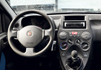 Подержанный автомобиль Fiat Panda Hatchback 2007 года (16 фото)