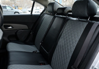 Подержанный автомобиль Chevrolet Cruze Sedan 2013 года (17 фото)