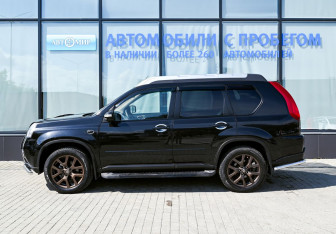 Подержанный автомобиль Nissan X-Trail 2011 года (2 фото)