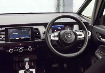 Подержанный автомобиль Honda Fit 2021 года (19 фото)