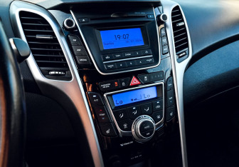 Подержанный автомобиль Hyundai i30 Hatchback 2014 года (11 фото)