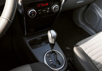 Подержанный автомобиль Suzuki SX4 Sedan 2011 года (9 фото)