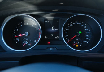 Подержанный автомобиль Volkswagen Tiguan 2020 года (16 фото)