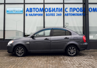 Подержанный автомобиль Hyundai Verna Sedan 2007 года (2 фото)