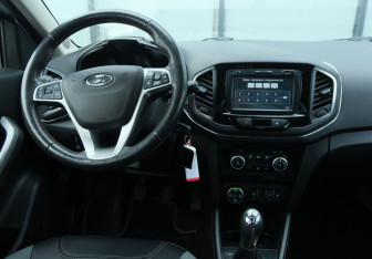 Подержанный автомобиль LADA (ВАЗ) XRAY 2018 года (10 фото)