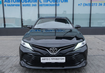 Подержанный автомобиль Toyota Camry Sedan 2020 года (8 фото)
