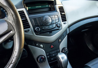 Подержанный автомобиль Chevrolet Cruze Sedan 2012 года (11 фото)