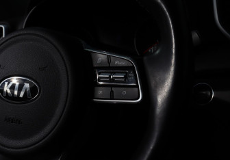 Подержанный автомобиль Kia Sportage 2021 года (14 фото)