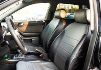 Подержанный автомобиль Audi A3 Hatchback 2002 года (14 фото)