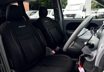 Подержанный автомобиль Toyota Sienta 2010 года (12 фото)